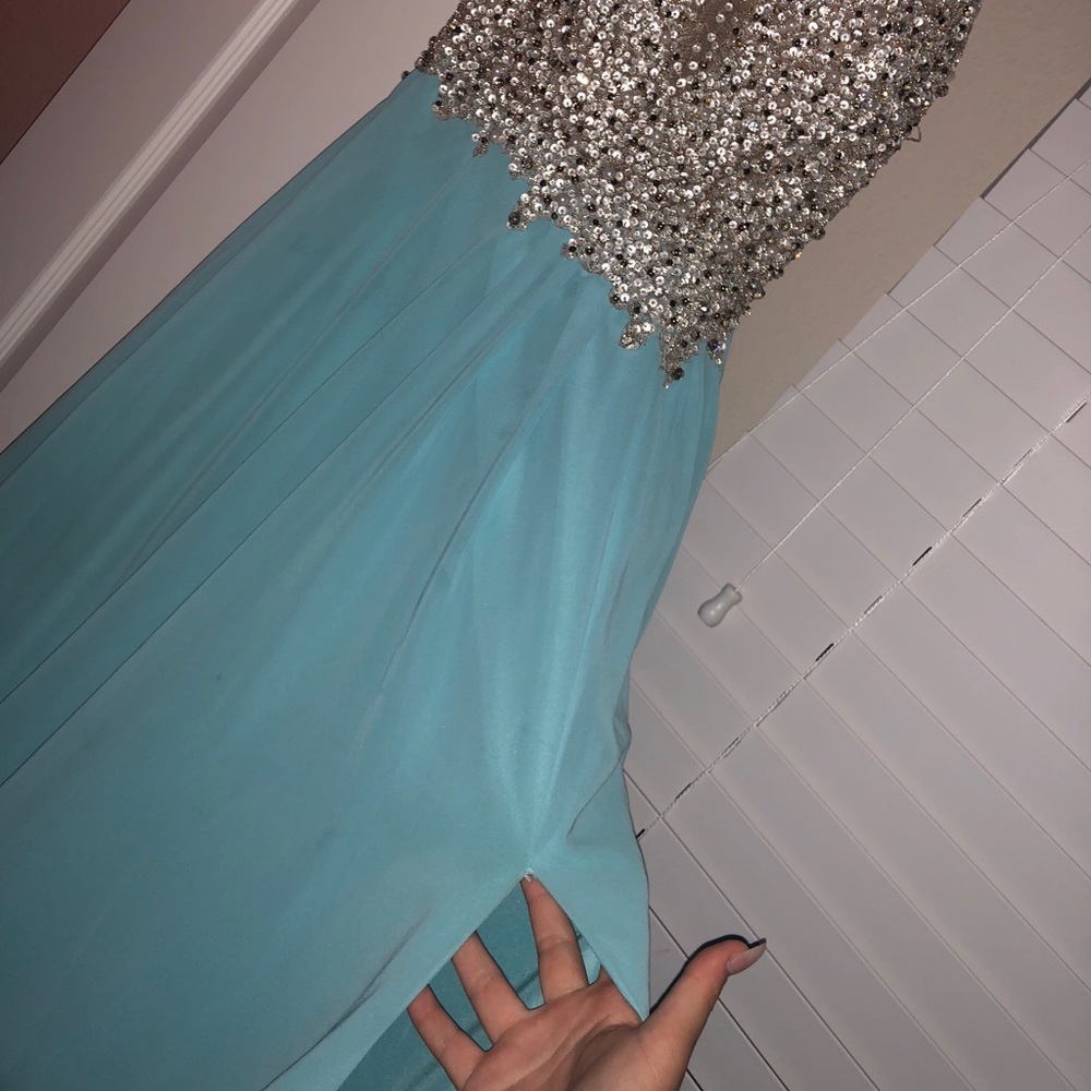 Beautiful Sparkly Formal/Prom Dress - Picture 6 of 7